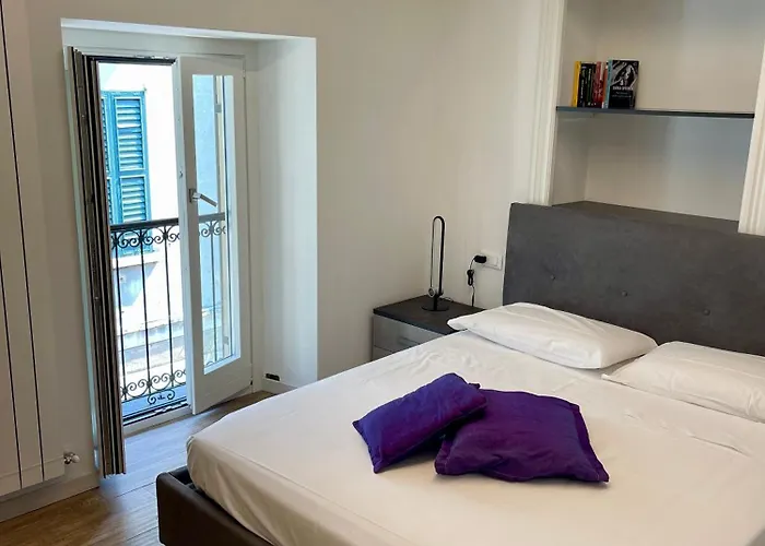 Above The * فارينا