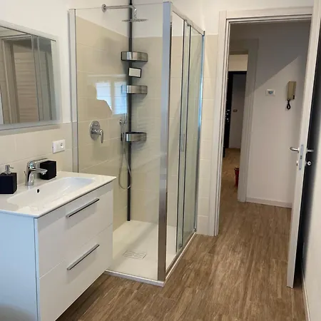 Above The דירה ורנה