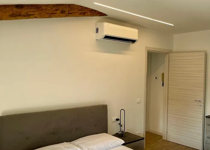 Daire Above The Varenna