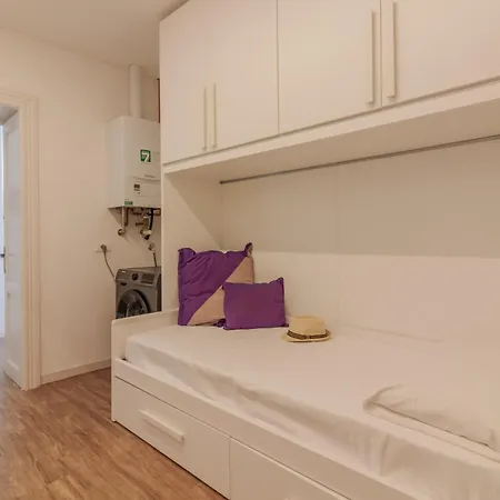 Above The Apartamento *