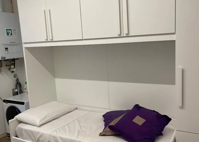 Apartament Above The