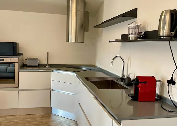 Apartament Above The Varenna